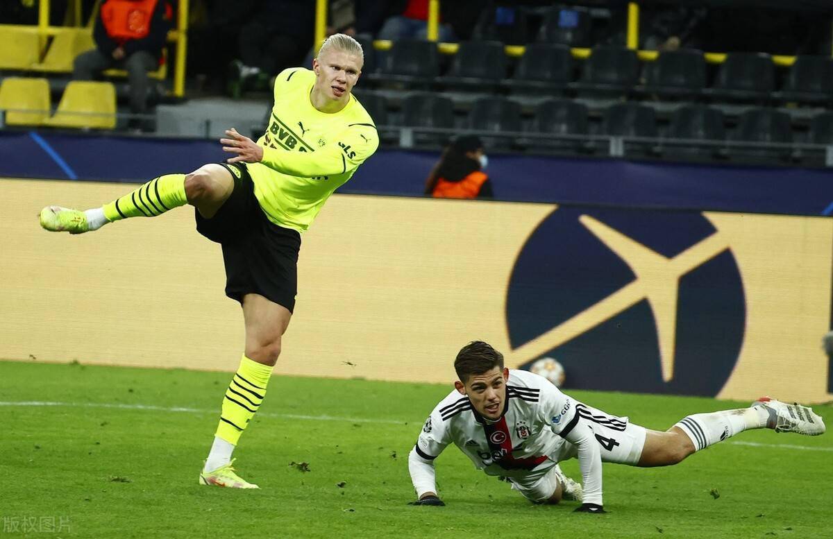 包含转折点!阿贾克斯造点机会,全明星赛关键时刻攻防权衡,更衣室稳定,纪律约束更严格的词条 包含转折点!阿贾克斯造点机会,全明星赛关键时刻攻防权衡,更衣室稳定,纪律约束更严格的词条