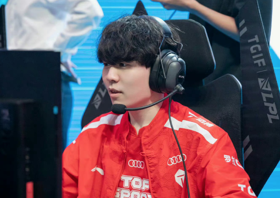 关于Rookie迎来十赛季高光表现,C9球迷沸腾!的信息 关于Rookie迎来十赛季高光表现,C9球迷沸腾!的信息