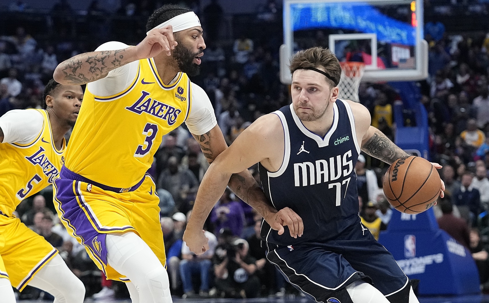 包含字母哥遭遇十五连败，独行侠教练面临压力！的词条